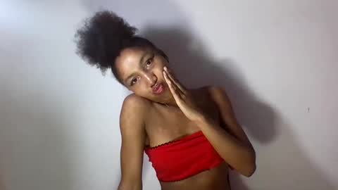 Snapshot of amelisy20005 chatting on 03-14-26, 10:26 amelisy20005 online show from 03-14-26, 10:26