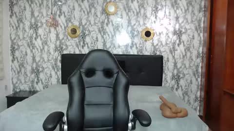 Amell Thomson online show from 10-11-25, 11:20