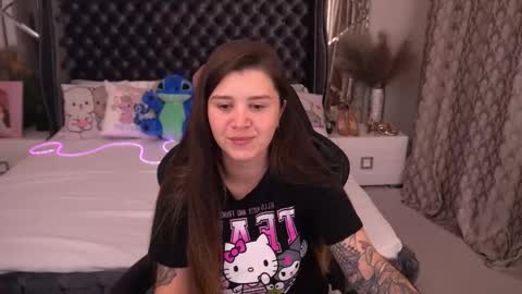 Snapshot of amellymillyy chatting on 09-27-25, 01:38 amellymillyy online show from 09-27-25, 01:38