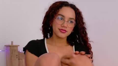 Amely  online show from 05-01-26, 06:34
