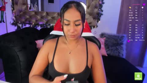 Snapshot of amelyamann chatting on 11-27-25, 02:30 online show from 11-27-25, 02:30