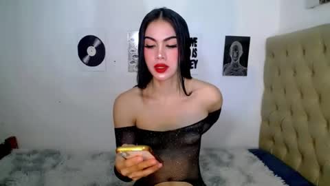 Snapshot of ameryhottie chatting on 07-15-26, 02:44 ameryhottie online show from 07-15-26, 02:44