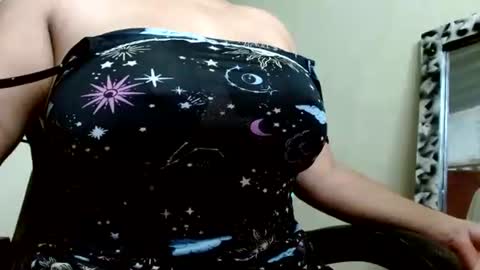 Snapshot of ames9001 chatting on 09-11-25, 01:55 Mari online show from 09-11-25, 01:55