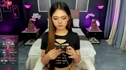 Snapshot of amethyst_claire chatting on 06-11-26, 03:10 Claire online show from 06-11-26, 03:10