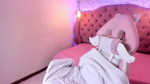 Snapshot of ametrix_ chatting on 01-11-25, 09:57 online show from 01-11-25, 09:57