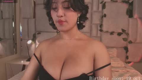 Snapshot of ametrix_ chatting on 10-14-25, 11:05 online show from 10-14-25, 11:05