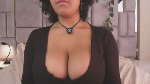 Snapshot of ametrix_ chatting on 12-13-25, 08:36 online show from 12-13-25, 08:36