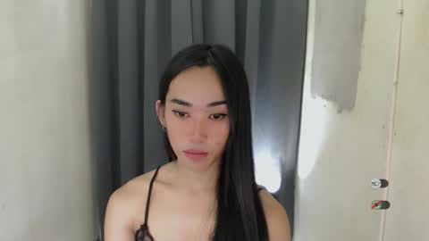 Snapshot of ami_lewis chatting on 12-04-24, 06:33 JOANNA online show from 12-04-24, 06:33