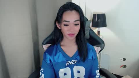 Snapshot of ami_lewis chatting on 11-15-25, 12:52 JOANNA online show from 11-15-25, 12:52