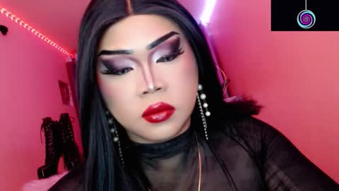 Queen Mireska online show from 10-27-25, 02:43