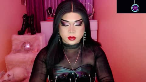 Queen Mireska online show from 11-08-25, 02:39