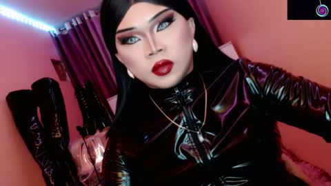 Queen Mireska online show from 04-12-26, 05:29