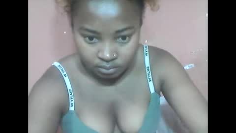 amielle_01 online show from 04-28-26, 06:07