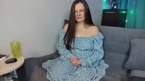 Mila online show from 02-02-25, 12:02