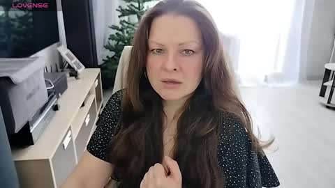 Mila online show from 04-11-26, 04:50