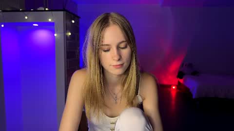 Amily online show from 07-14-26, 06:57