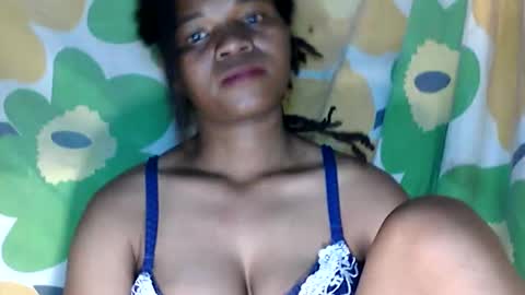 Snapshot of aminah01 chatting on 12-02-25, 11:48 aminah01 online show from 12-02-25, 11:48