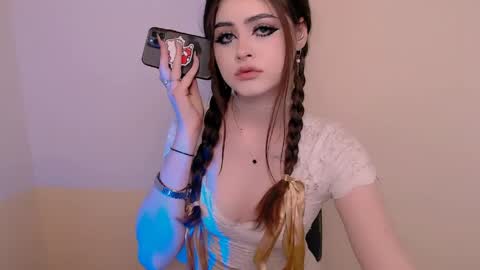 Amina online show from 04-22-26, 03:57