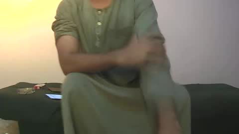 Amir online show from 11-28-25, 04:48