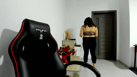 Amiraisa online show from 02-03-25, 01:52
