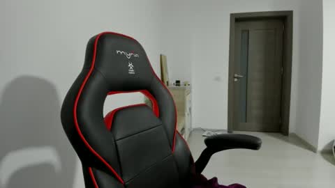 Amiraisa online show from 03-26-26, 03:01