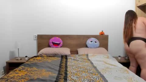 Amira Vyxen online show from 11-12-25, 08:52