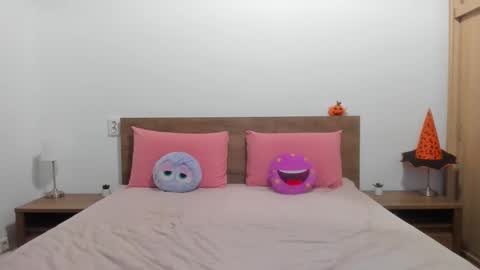 Amira Vyxen online show from 11-22-25, 11:15