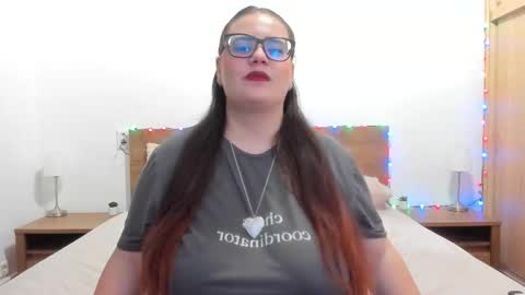 Snapshot of amiravyxen chatting on 01-11-26, 09:09 Amira Vyxen online show from 01-11-26, 09:09