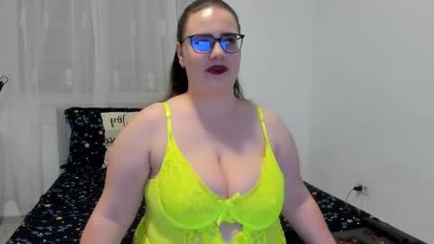 Snapshot of amiravyxen chatting on 02-28-26, 06:42 Amira Vyxen online show from 02-28-26, 06:42
