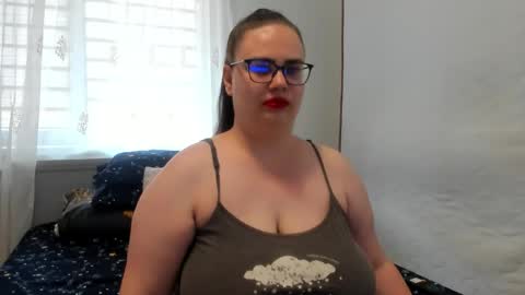 Amira Vyxen online show from 04-21-26, 06:31