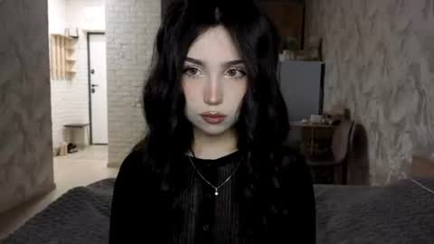 Snapshot of amiyulo chatting on 07-21-26, 05:15 Milana online show from 07-21-26, 05:15