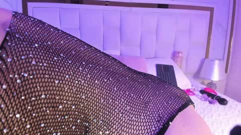 Snapshot of ammy_durand chatting on 01-09-25, 01:18 ammy durand online show from 01-09-25, 01:18