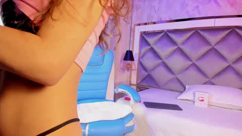 Snapshot of ammy_durand chatting on 01-09-25, 07:29 ammy durand online show from 01-09-25, 07:29