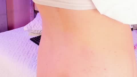 Snapshot of ammy_durand chatting on 02-08-25, 06:22 ammy durand online show from 02-08-25, 06:22