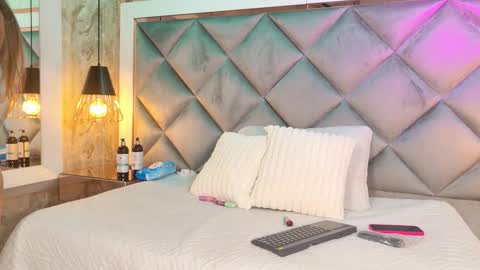 Snapshot of ammy_durand chatting on 09-30-25, 07:08 ammy durand online show from 09-30-25, 07:08