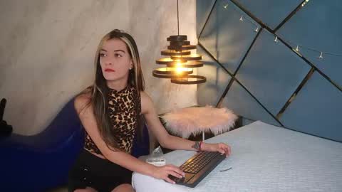 ammy durand online show from 06-07-26, 07:17