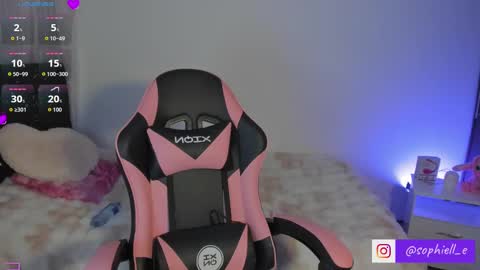 Snapshot of ammy_rodriguez_ chatting on 09-24-25, 03:54 Ammy online show from 09-24-25, 03:54