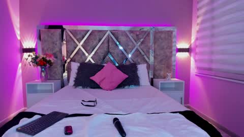 Ammy Jones online show from 01-28-25, 07:10