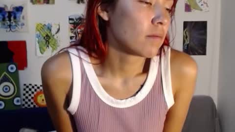 yisel online show from 11-23-25, 02:11