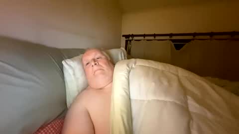 Snapshot of amor196112 chatting on 11-09-25, 11:47 amor196112 online show from 11-09-25, 11:47