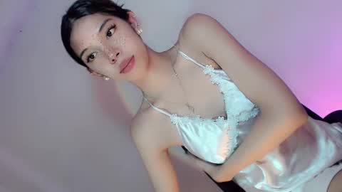 Snapshot of amor_pleasure chatting on 01-07-25, 06:16 Belle Tylor online show from 01-07-25, 06:16