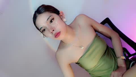 Snapshot of amor_pleasure chatting on 01-09-25, 07:52 Belle Tylor online show from 01-09-25, 07:52