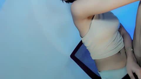 Snapshot of amor_pleasure chatting on 01-29-25, 06:43 Belle Tylor online show from 01-29-25, 06:43