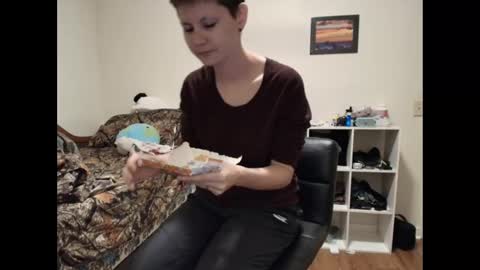 Snapshot of amoramystic chatting on 09-27-25, 03:55 Amora Mystic online show from 09-27-25, 03:55