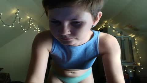 Snapshot of amoramystic chatting on 11-13-25, 04:33 Amora Mystic online show from 11-13-25, 04:33