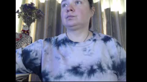 amorelara online show from 10-20-25, 08:04