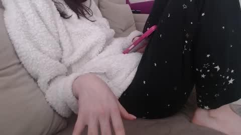 Snapshot of amoremeoww chatting on 01-11-26, 09:47 miss unforgettable online show from 01-11-26, 09:47