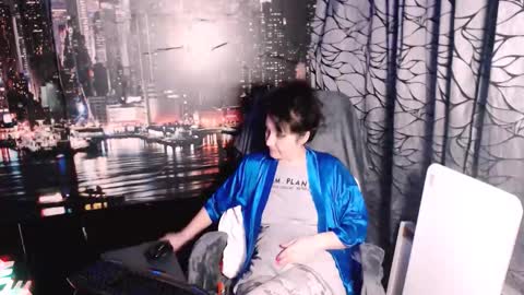 Snapshot of amour_sweet chatting on 01-19-26, 04:33 Sarah online show from 01-19-26, 04:33