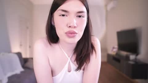 Snapshot of amourdemavie_ chatting on 06-12-26, 01:10 Ada online show from 06-12-26, 01:10