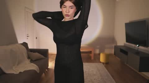 Snapshot of amourdemavie_ chatting on 06-28-26, 01:06 Ada online show from 06-28-26, 01:06